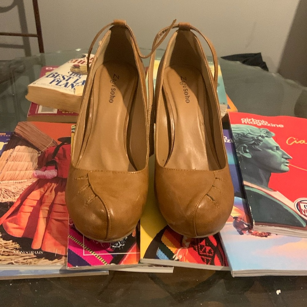 Zigi Soho - Size 9 1/2 Tan